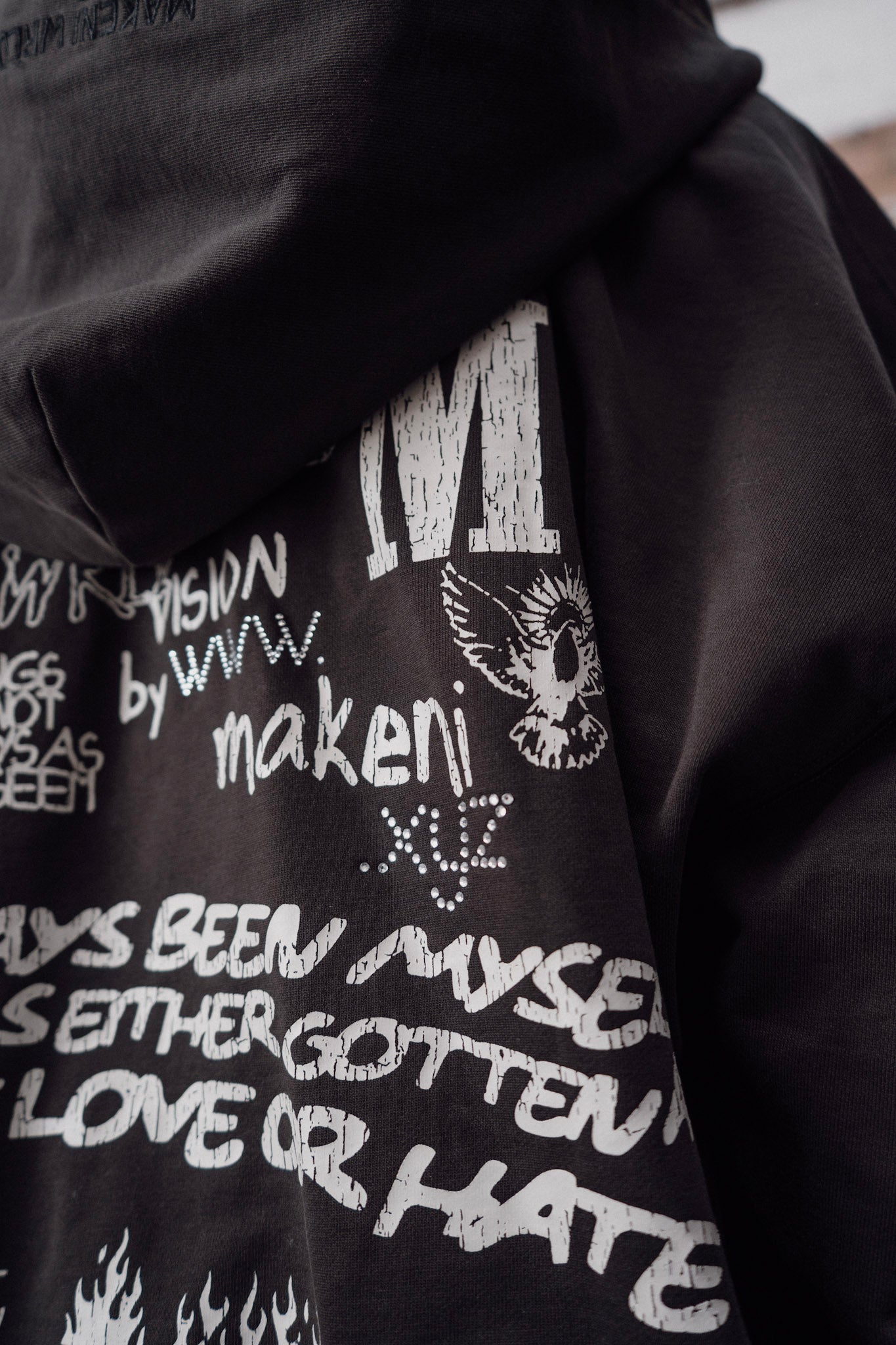 loh zip up